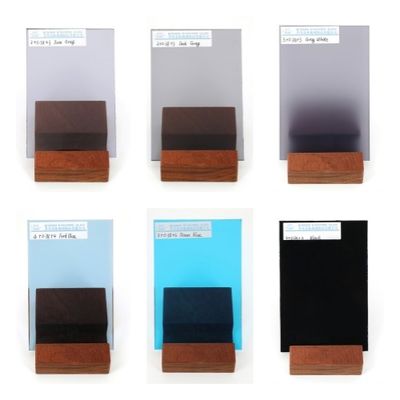 Vetro stratificato di colore blu e grigio euro, resistente alle intemperie, spessore 6,38 mm
